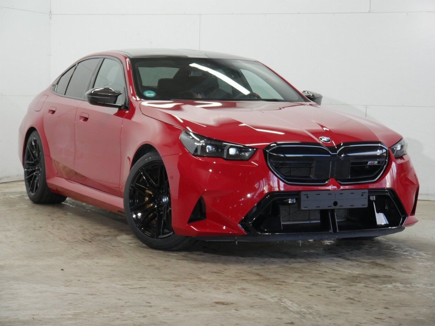 Fahrzeugeinzelansicht 6 Fahrzeugabbildung BMW M5 Limousine M Drivers P., M Carbon Keramik-Brem