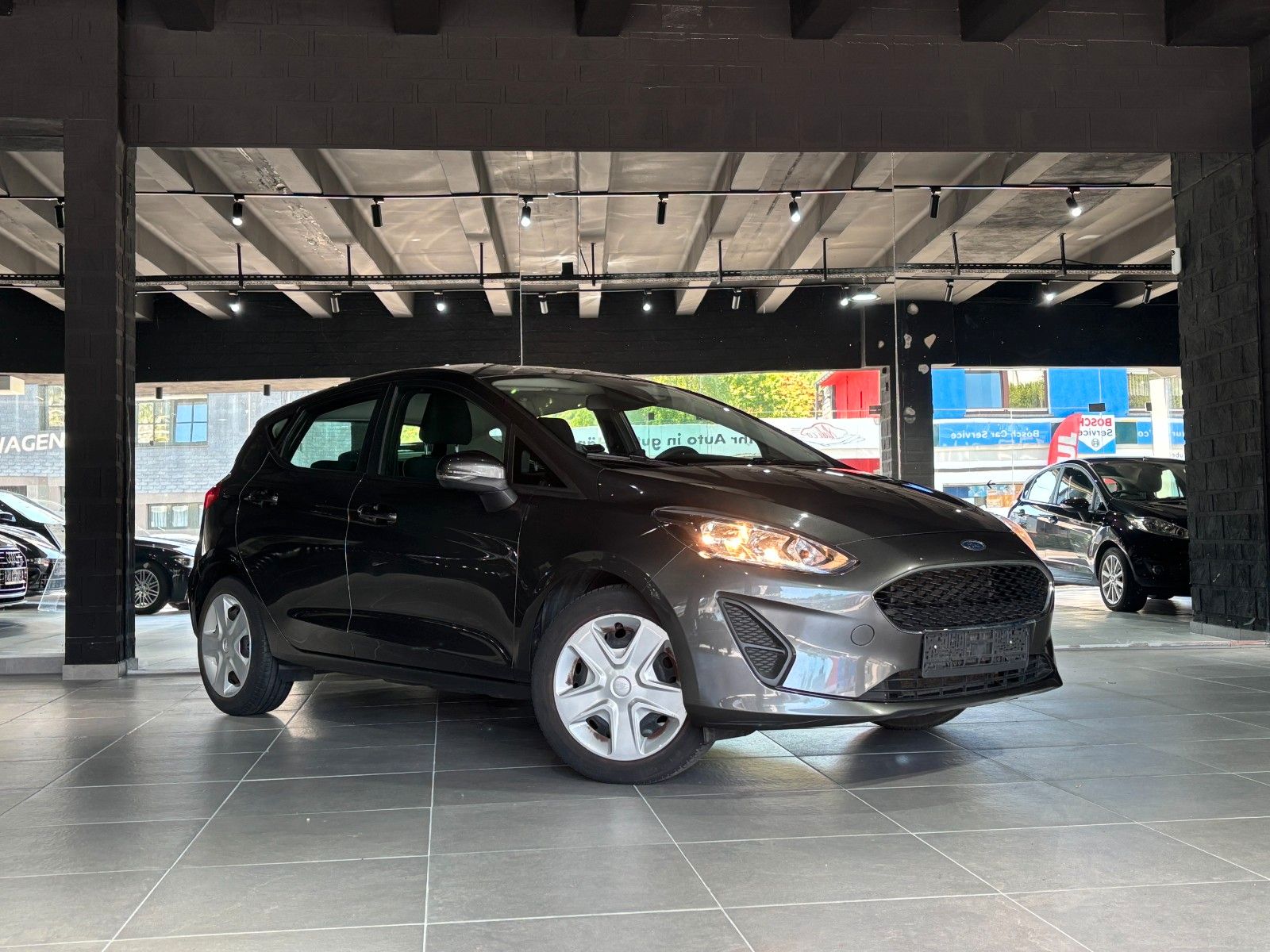 Fahrzeugabbildung Ford Fiesta Cool & Connect /Easy-Driver-Paket/TÜV NEU