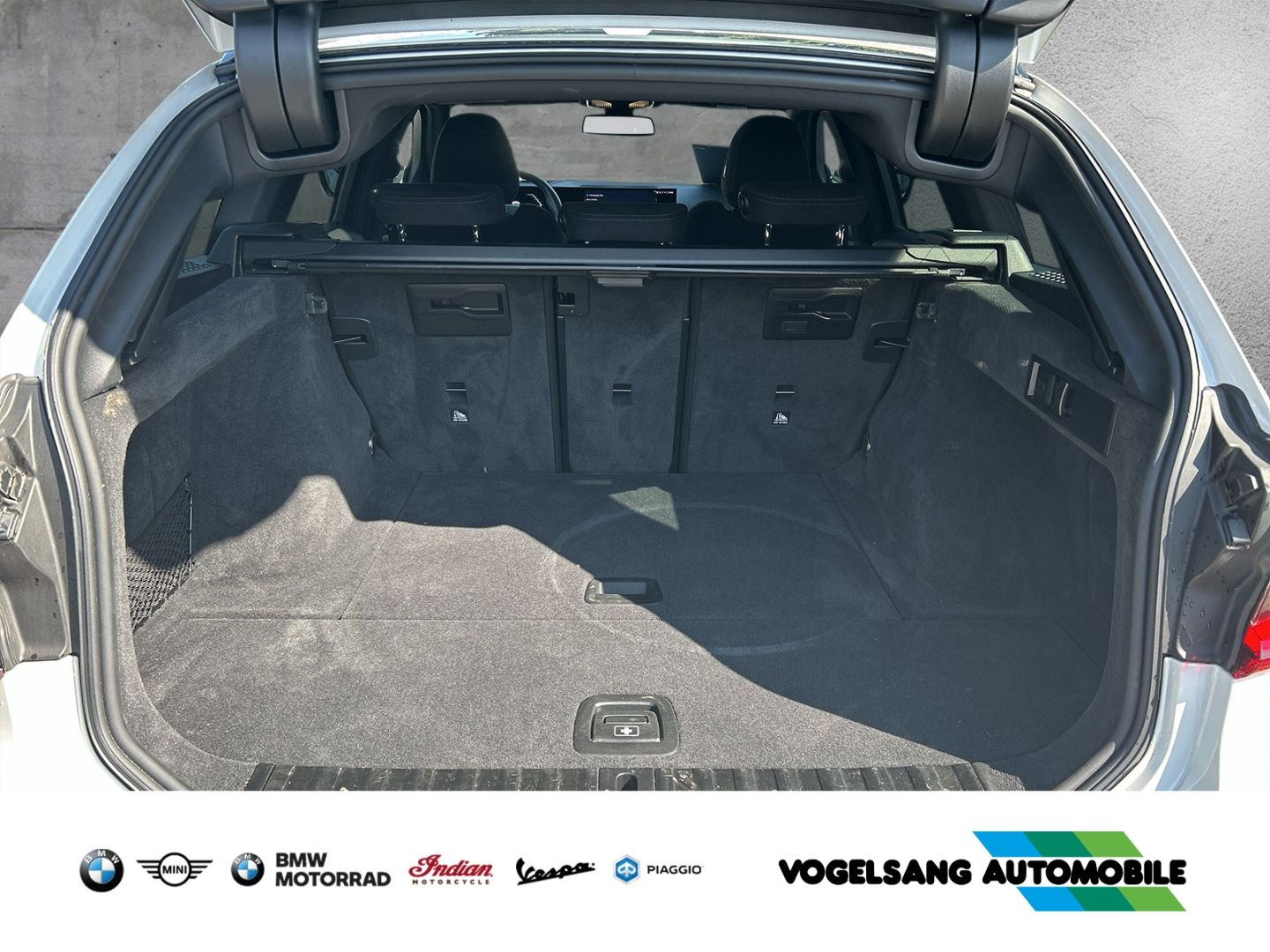 Fahrzeugabbildung BMW M340i xDriveTouring,Panodach,SurroundView,H&KSou