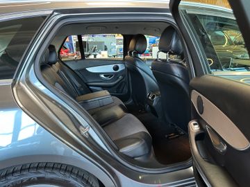 Mercedes-Benz C 180 *2-ZONEN*TEMPO*NAVI*LED*TOTWINKEL*PDC*