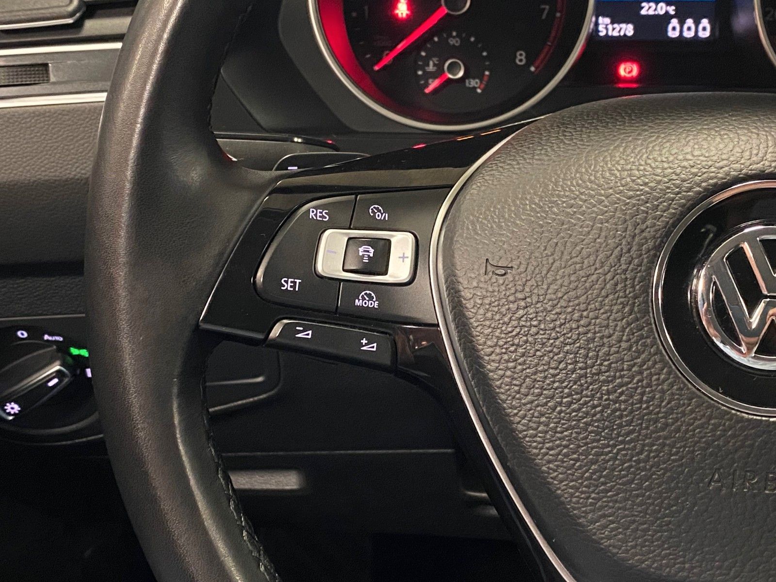 Fahrzeugabbildung Volkswagen Tiguan 1.4 TSI DSG 4MOTION Comfortline+ACC+AHK++