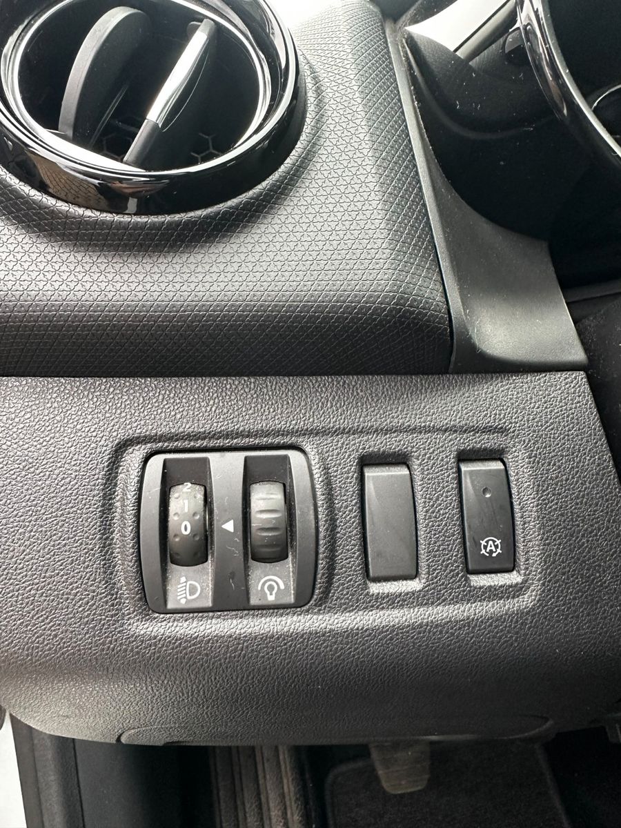 Fahrzeugabbildung Renault Clio IV Grandtour Intens