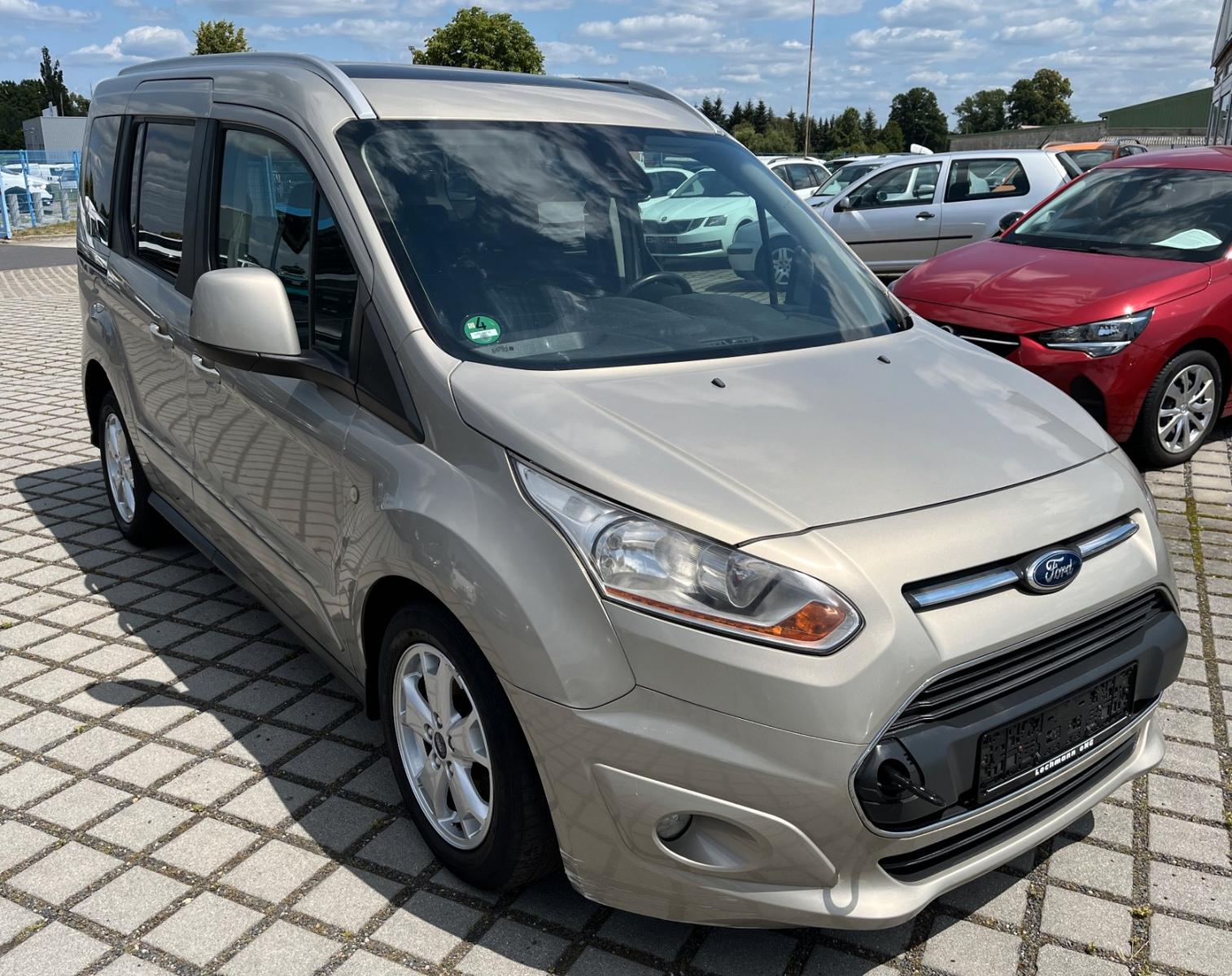 Ford Tourneo Connect Titanium 1-Hd. "Motor-def!"