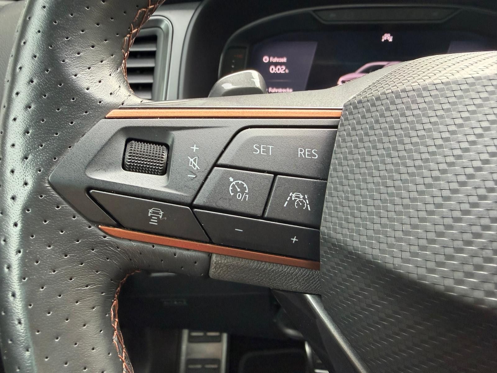 Fahrzeugabbildung CUPRA Ateca 2.0 TSI VZ 4Dri VIRTU+LED+NAVI+SHZ+ACC+360
