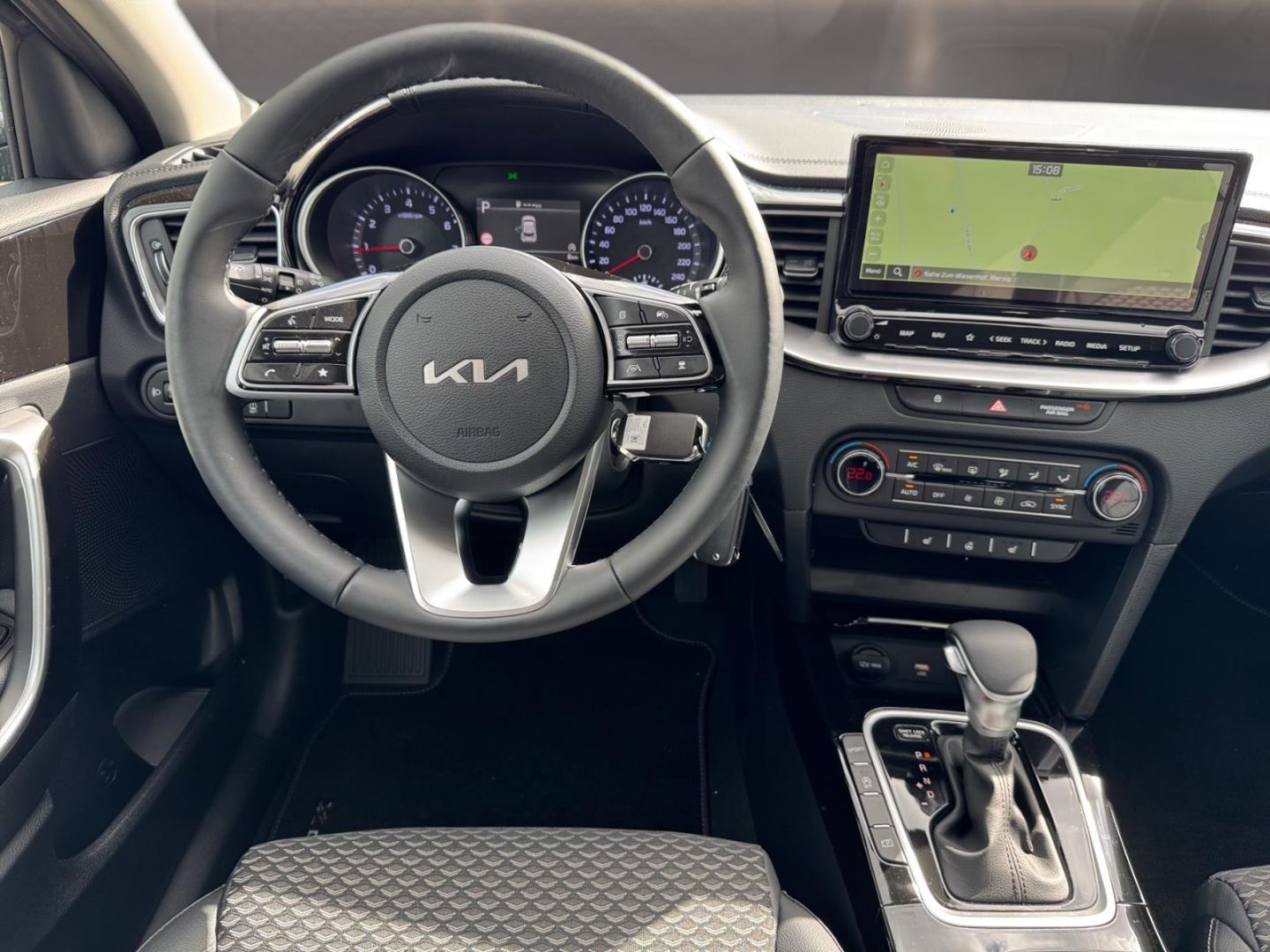 Fahrzeugabbildung Kia XCeed Vision Navi Digitales Cockpit LED ACC Appl