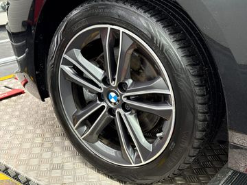 BMW 116i Sport Line DAB LED WLAN Tempomat Shz PDC