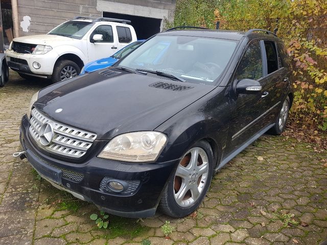 Mercedes-Benz ML 320CDI Sportpaket,Luftfahrwerk,Wasserschaden!