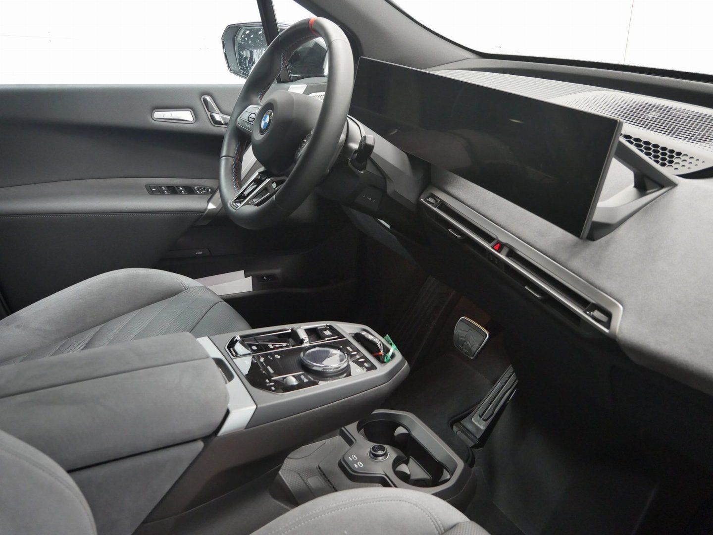 Fahrzeugabbildung BMW iX M70 | B&W| Panorama-Glasdach| Sitzbelüftung v