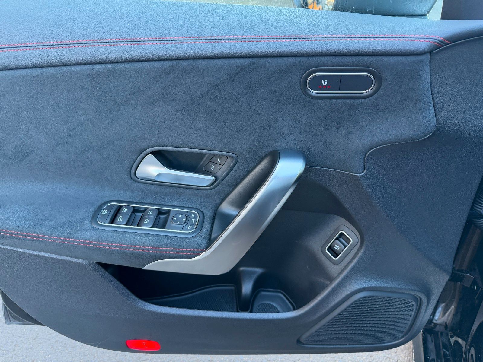 Fahrzeugabbildung Mercedes-Benz CLA 200 SB AMG R-Kamera+TOTW+
