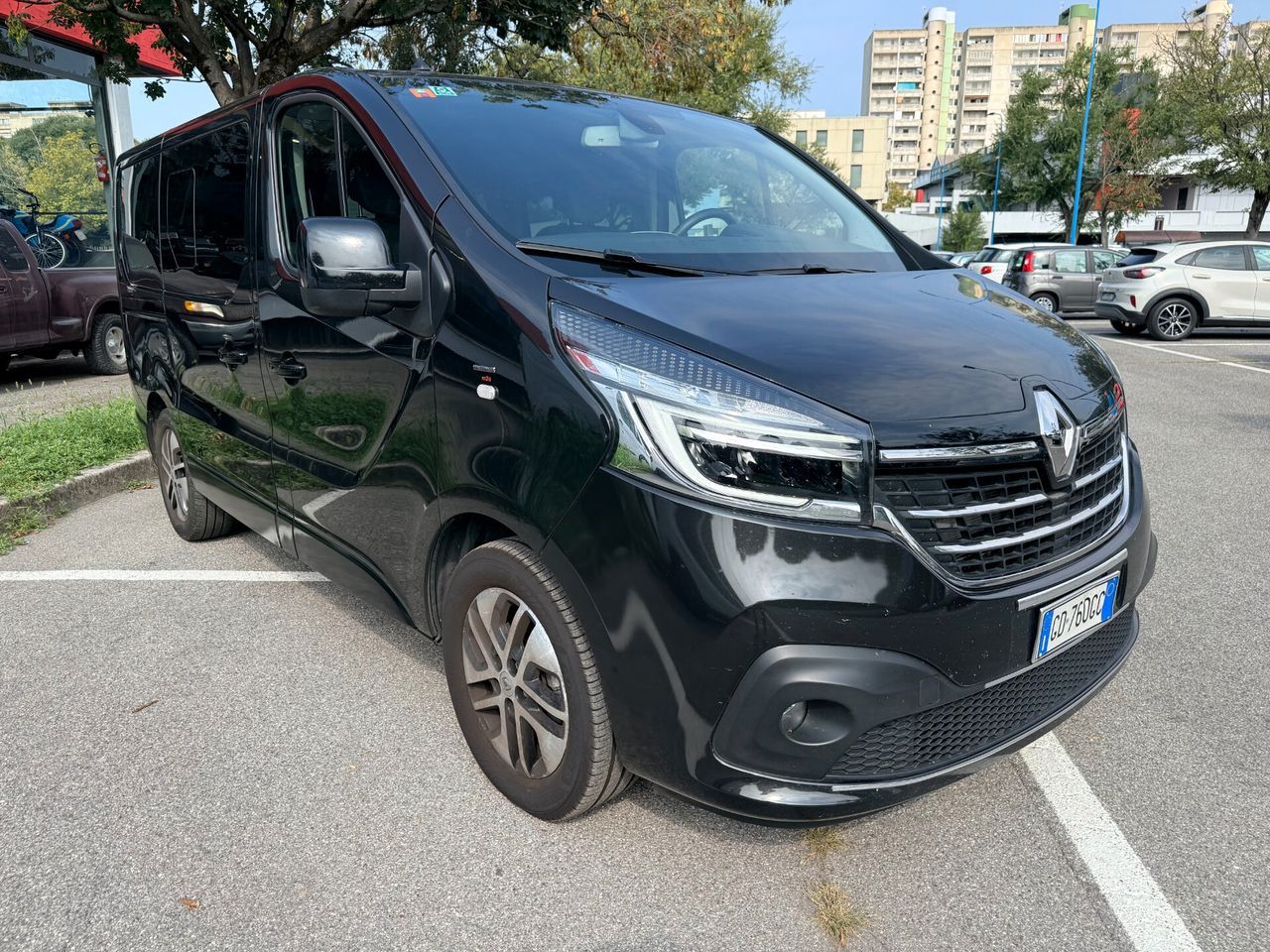 Renault Trafic T29 2.0 dCi 170CV EDC PC-TN Space imagem 3