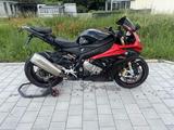 BMW S1000RR - BMW S1000R