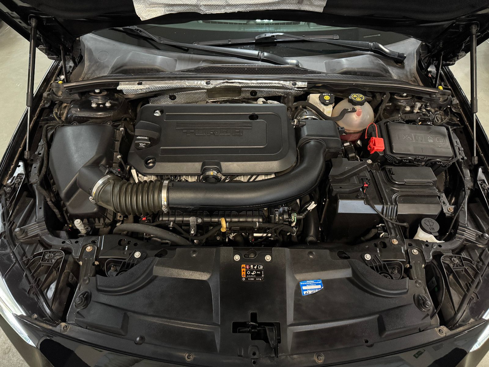 Fahrzeugabbildung Opel Insignia B Sports Tourer GSi 4X4 OPC PERFORMANCE