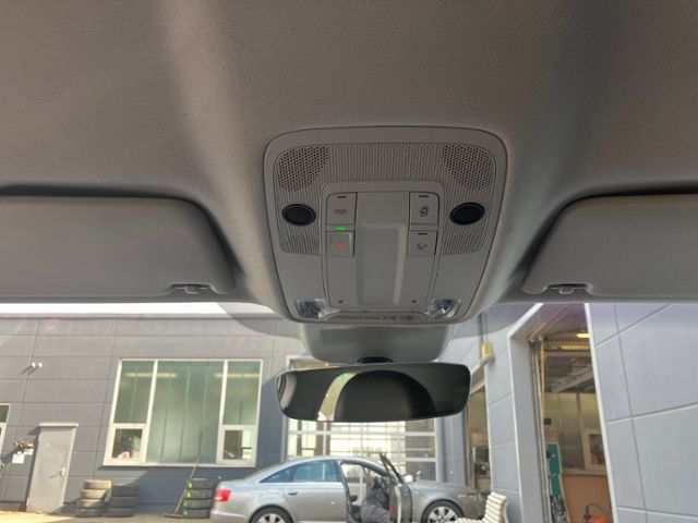 Q2 40 TFSI quattro S line LED NAVI LEDER
