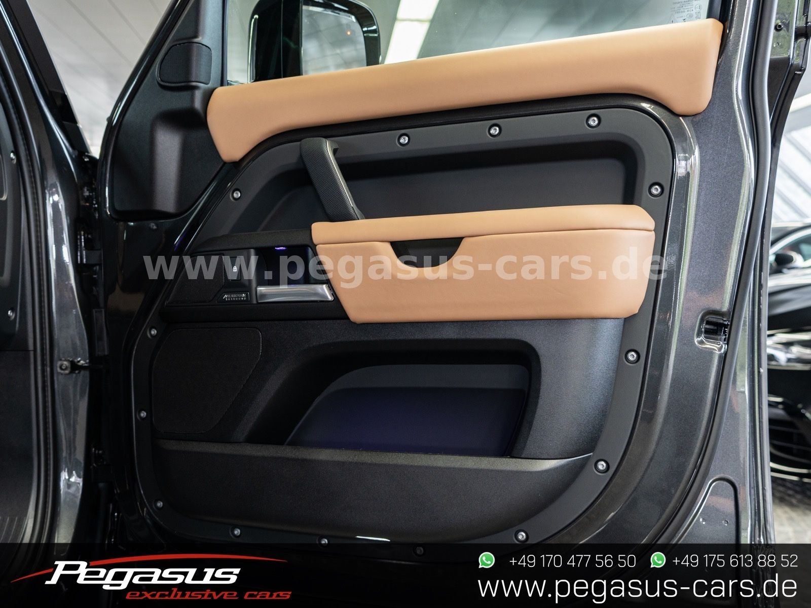 LAND ROVER Defender - 22