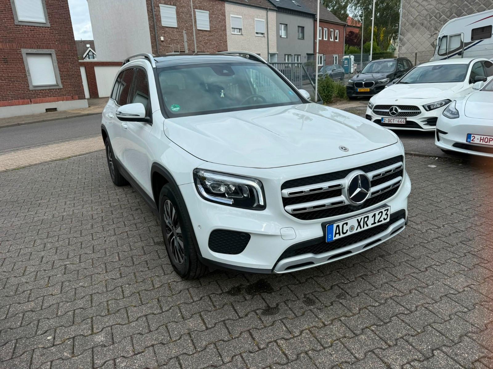 Mercedes-Benz GLB 180 d Panoramadach Xenon Leder Kamera