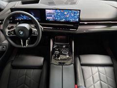 Fahrzeugabbildung BMW 520d Touring M Sport--DrivingProf/Pano/STHZG/AHK