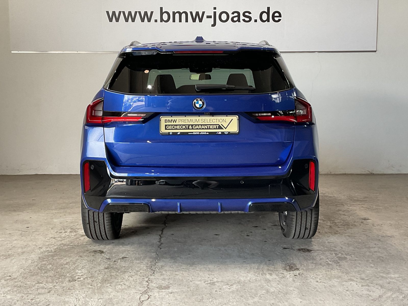 Fahrzeugabbildung BMW X1 sDrive20i | M-Sportpaket | Panorama-Glasdach