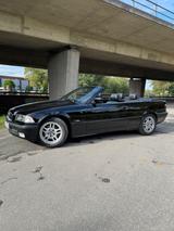 BMW 320i Cabrio E36 - BMW 320: E36 320i