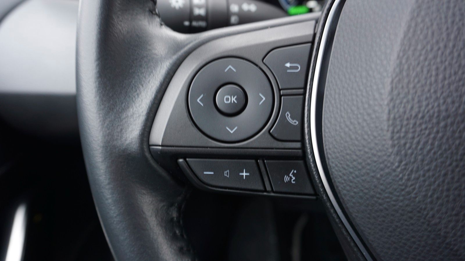 Fahrzeugabbildung Toyota Corolla Hybrid Lounge, Navi, LED, Kamera,Head Up