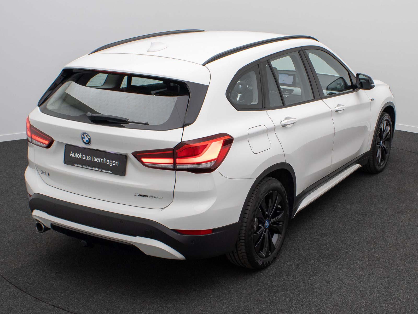 Fahrzeugabbildung BMW X1 xD25e Sport Line Kamera HUD DAB Leder 18Zoll