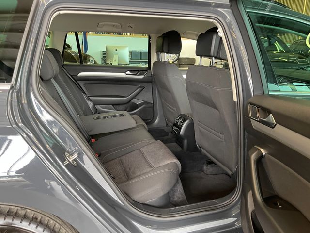 Volkswagen Passat Variant  *1.HAND*NAVI*APS*AHK*LED*SMARTL*