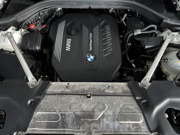 Fahrzeugabbildung BMW X3 xD30d xLine ACC 360° HUD H/K AHK Komfort DAB