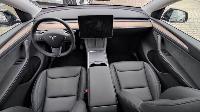 Model Y Long Range Dual AWD