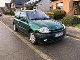 Renault Clio 1.4 Benzin Klimaanlage 2 Jahr... - gebrauchte Renault Clio aus dem Jahr 2001