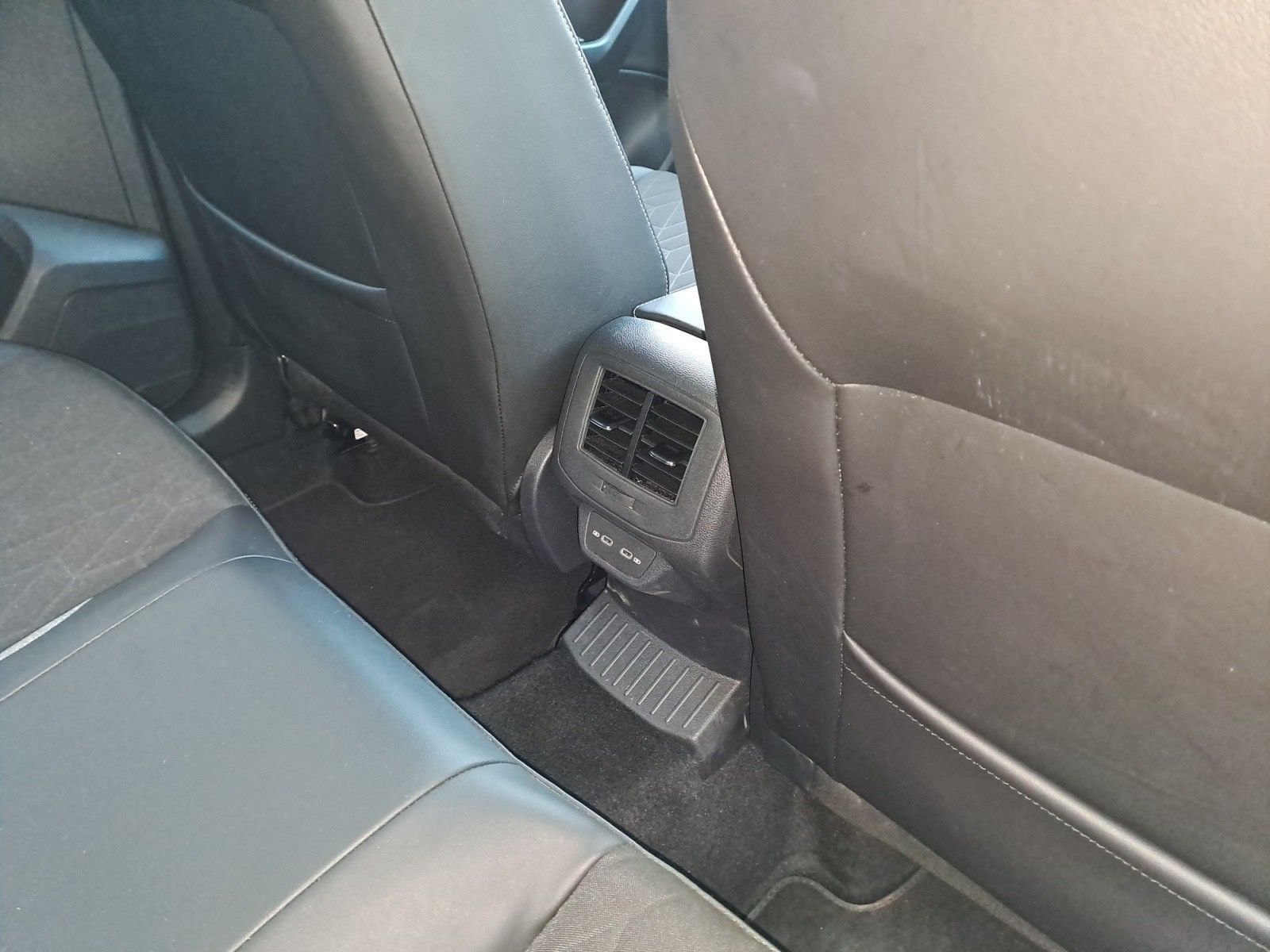 Volkswagen T-Roc - Bild 14