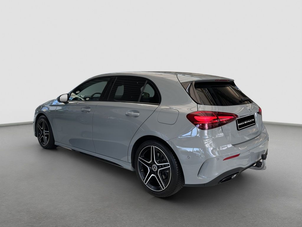 Fahrzeugabbildung Mercedes-Benz A 200 Kompaktlimousine AMG*Night*LED*SpH*PDC*RFK