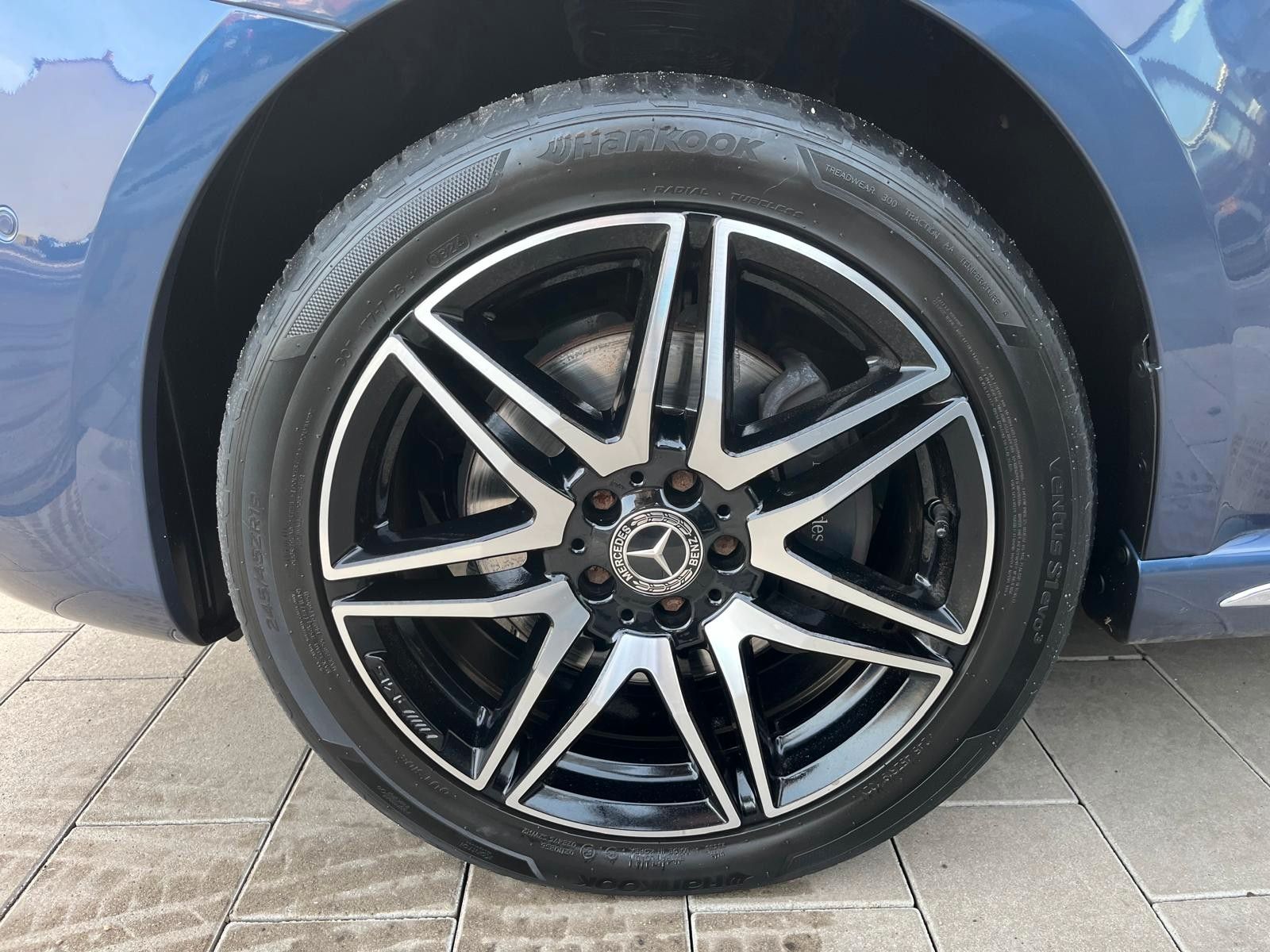 Fahrzeugabbildung Mercedes-Benz V 300 d AVANTGARDE EDITION 2023 4Matic