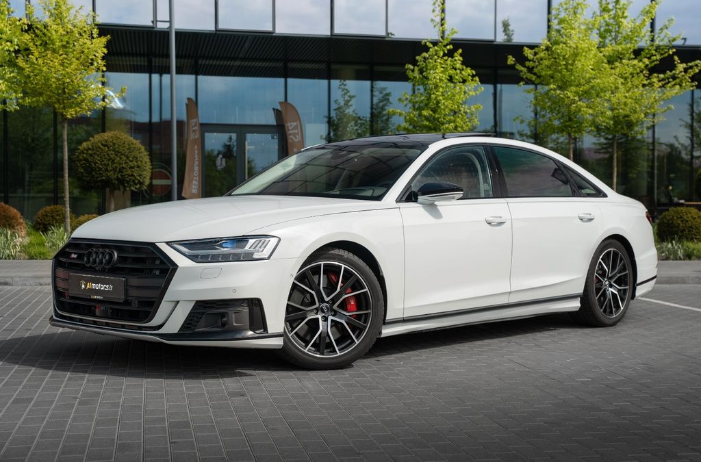 Audi S8