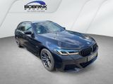BMW 530 e Touring M Sport Pro Soft-Close Head Up Las - BMW 530: Leder