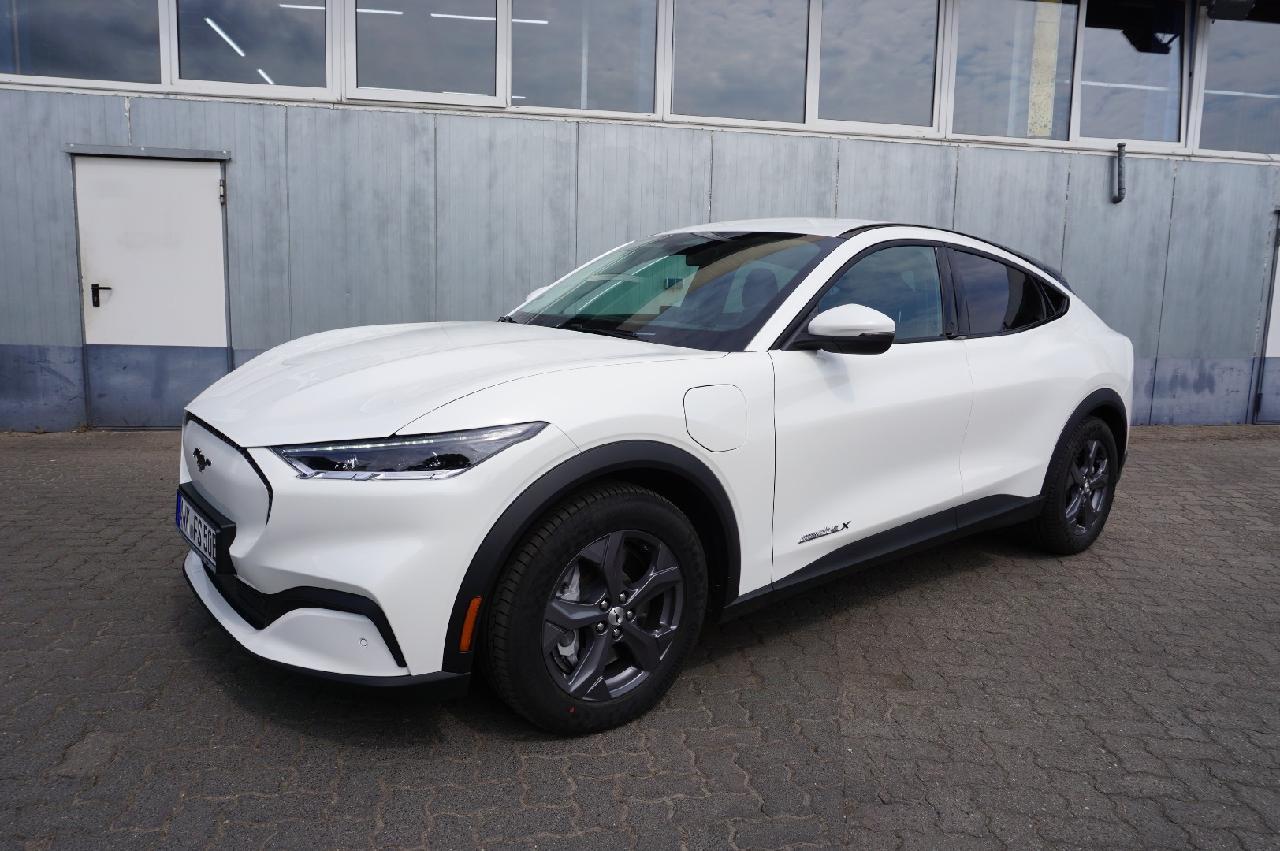 Ford Mustang Mach-E Basis 294PS Heckantrieb