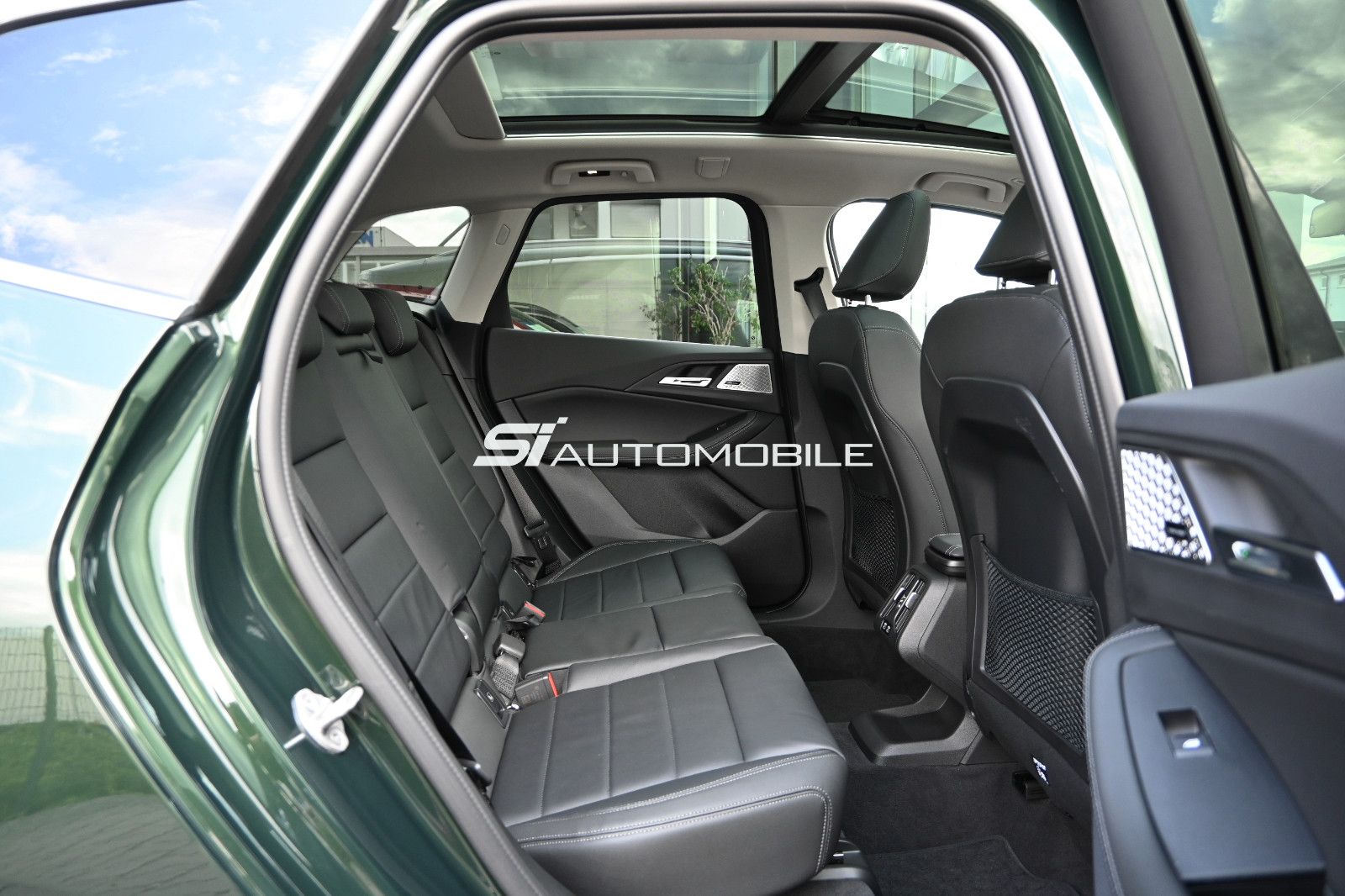 Fahrzeugabbildung BMW 223d xDr Active Tourer Luxury °ACC°HUD°PANO°360°