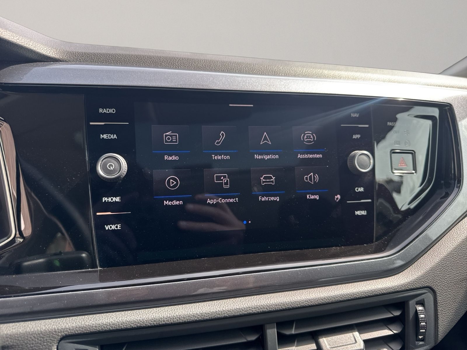 Polo 1.0 TSI Style, Navi, Panorama, 16" Alu Pale