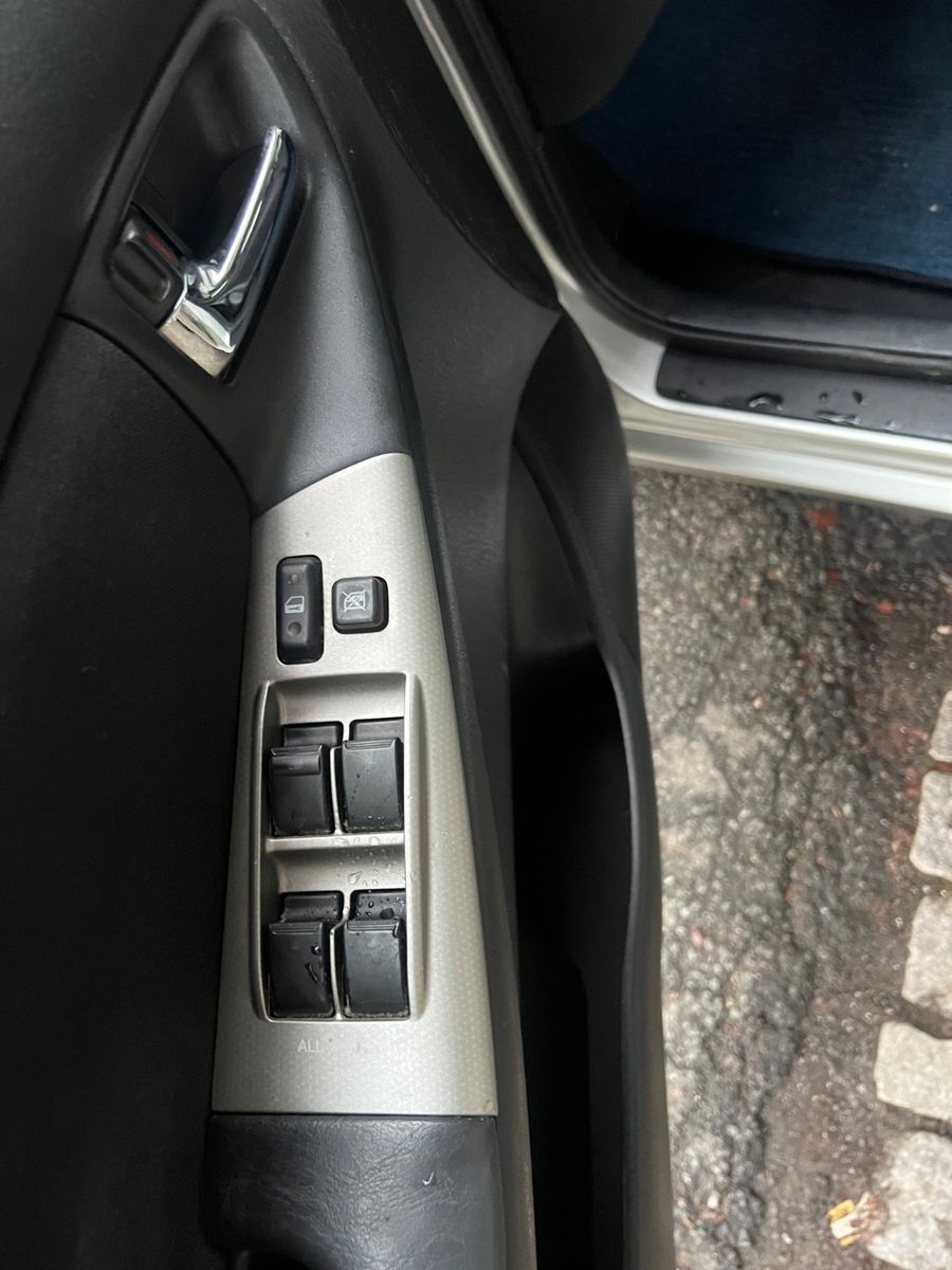 Fahrzeugabbildung Toyota Corolla Kombi 1.6 Sol * KLIMAAUTOMATIK *