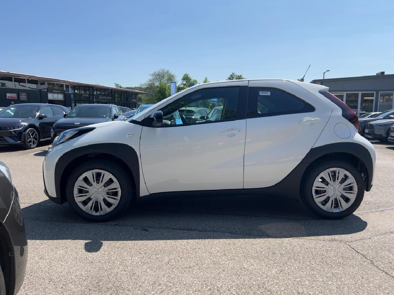 Fahrzeugabbildung Toyota Aygo X Business Edition M/T