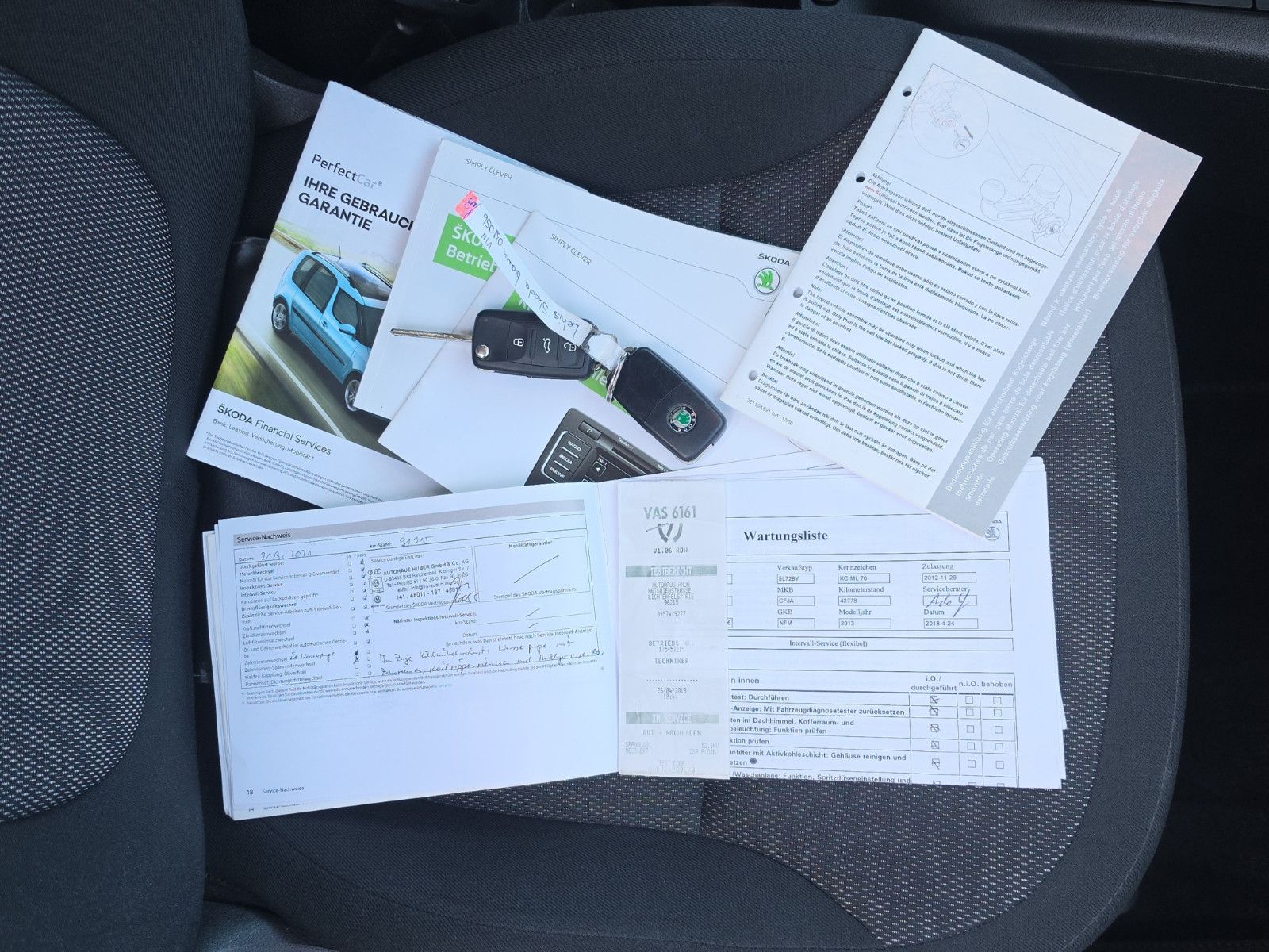 Fahrzeugabbildung SKODA Yeti TDI Ambition Plus Edition 4x4 ALLRAD TEMPOM