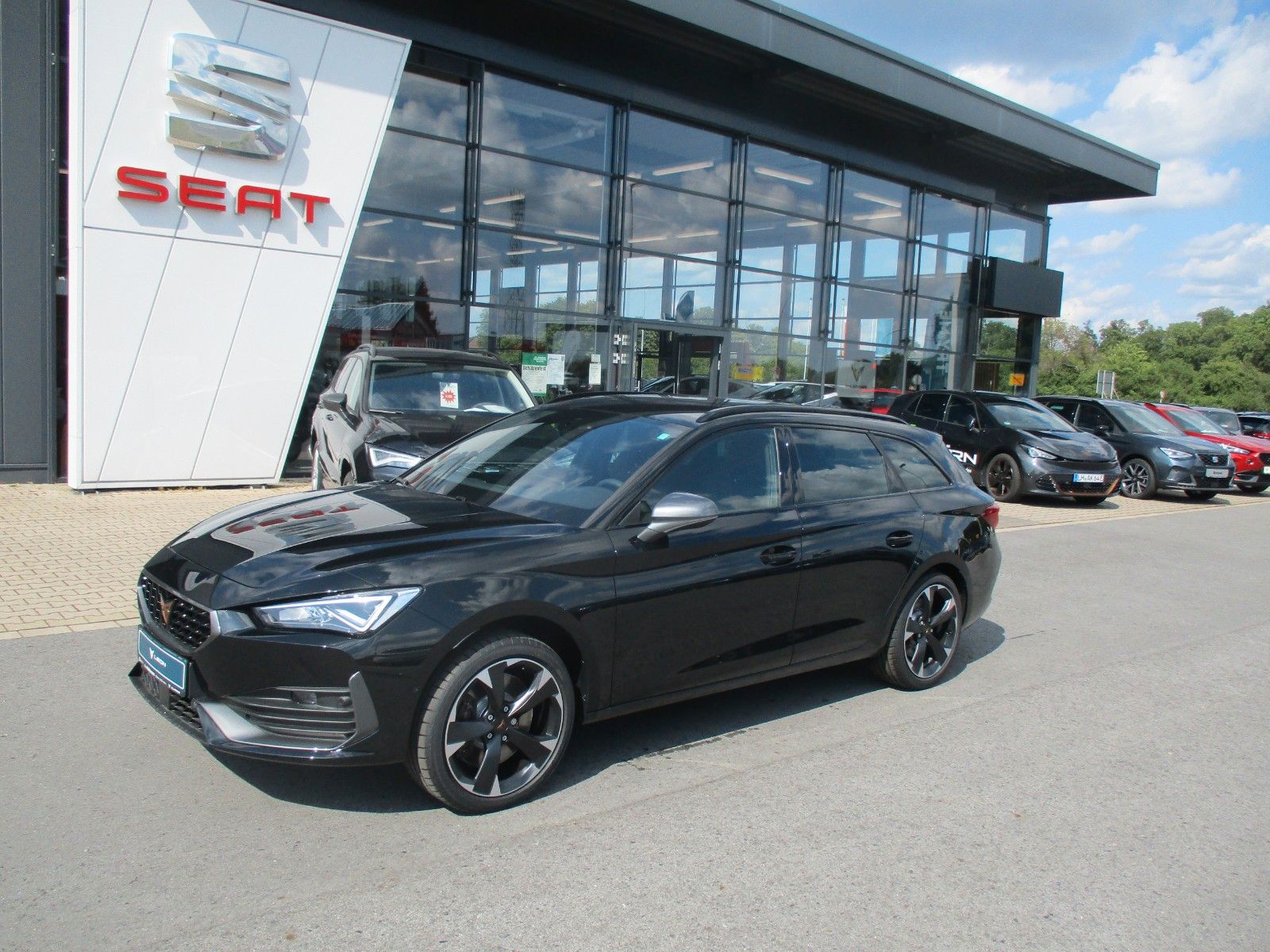 CUPRA Leon Sportstourer2.0TSI DSG180KW*AHK*Fahrassiste
