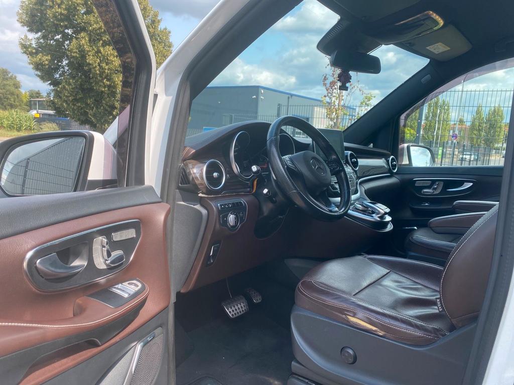 Mercedes-Benz V 250