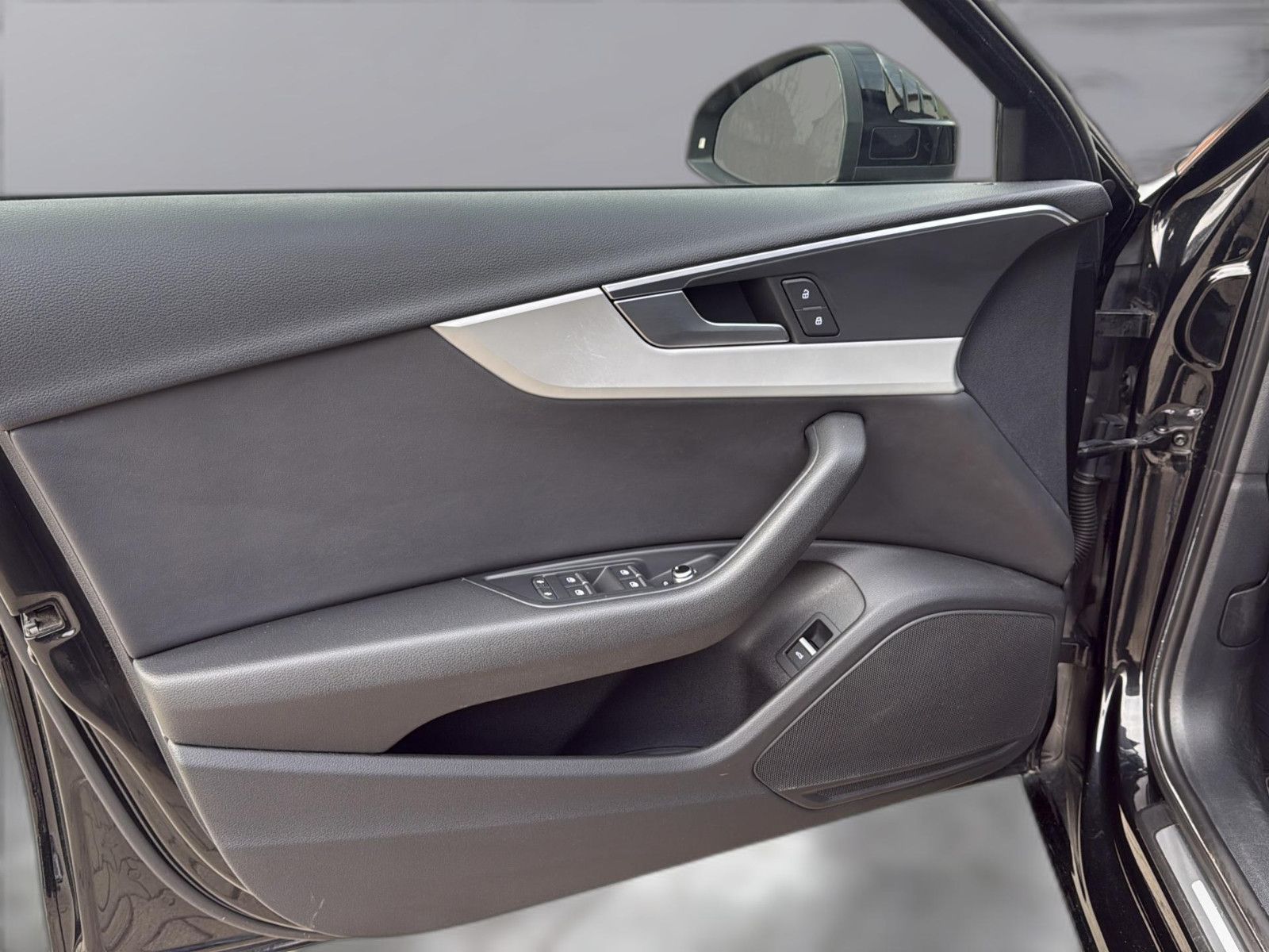 Fahrzeugabbildung Audi A4 Avant 40 TDI quattro sport/ AHK/ Leder