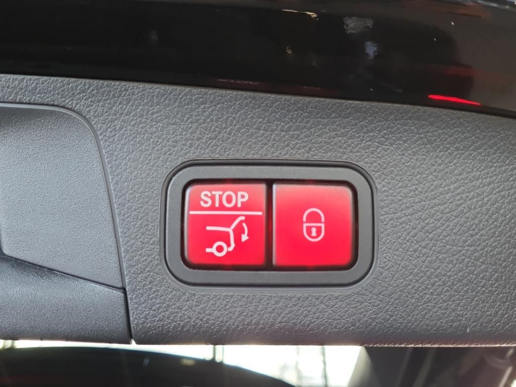 Fahrzeugabbildung Mercedes-Benz GLA 200 AMG*Night*LED*KeyLess*SpurH*ParkAss*RFK