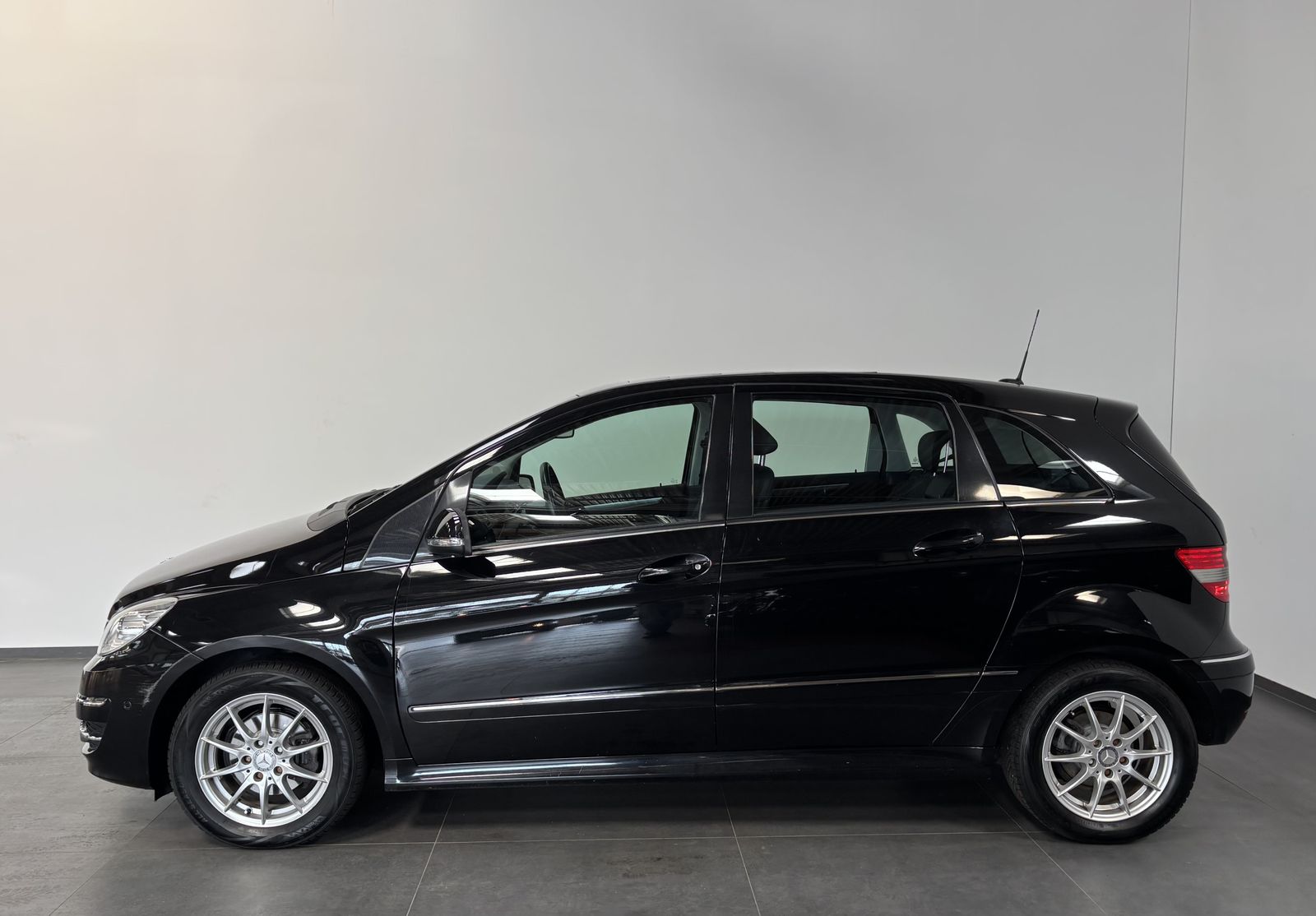 Mercedes Benz B 170