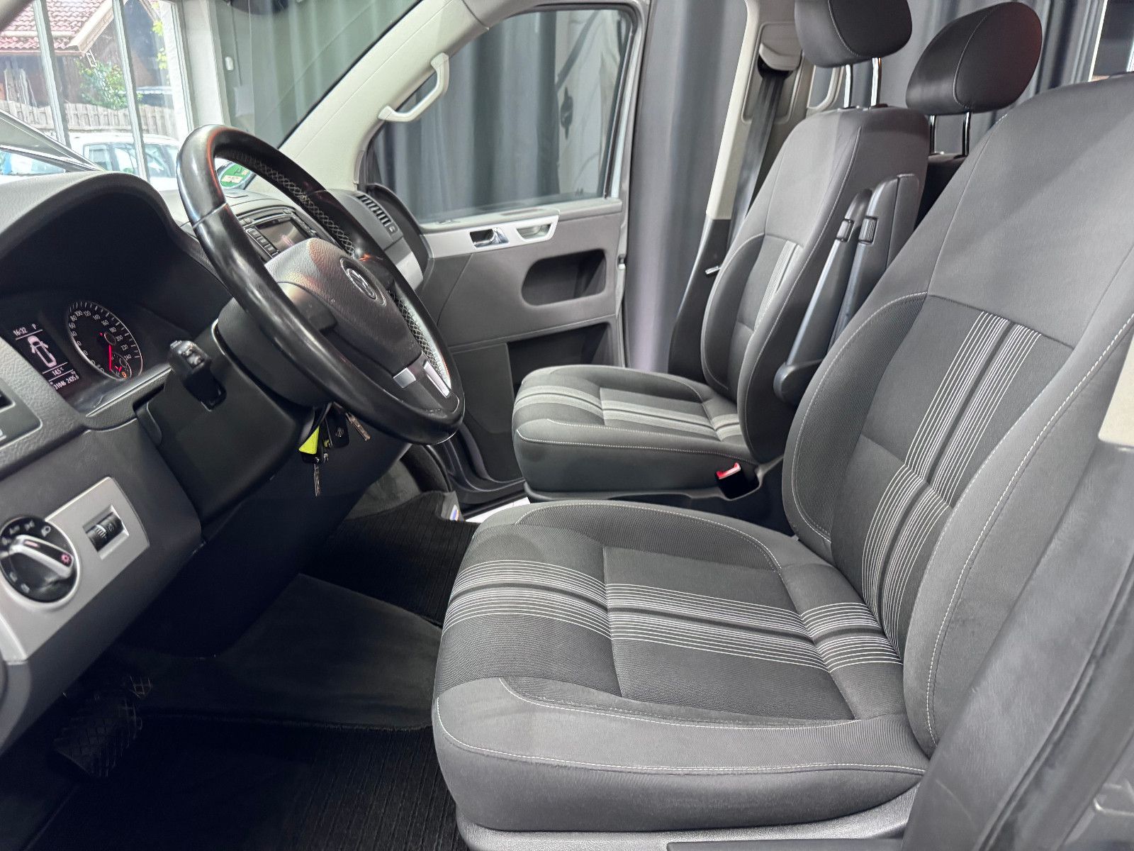 Fahrzeugabbildung Volkswagen T5 Multivan Comfortline 4Motion*XENON*NAVI*AHK*