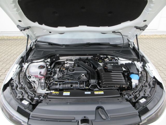 Passat Variant 1.5 eTSI DSG IQ.DRIVE/AHK/LED/NAV
