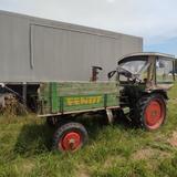 Fendt F 231 GTS mit Holzspalter und Anhänger - Fendt Gt231