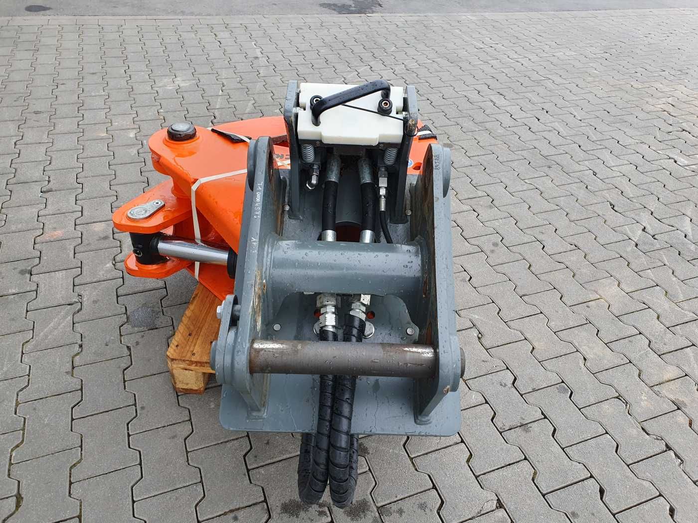 Fahrzeugabbildung Andere Westtech CL260 Fällgreifer Likufix SW33 2024