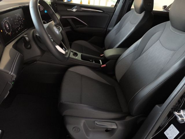 Fahrzeugabbildung Volkswagen Tiguan 2.0 TDI SCR DSG Goal IQ.LIGHT HD-MATRIX N