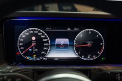 MERCEDES-BENZ G 400 d*AHK*360*BURM*LED*LEDER*MB100* MERCEDES-BENZ G 400 d*AHK*360*BURM*LED*LEDER*MB100*